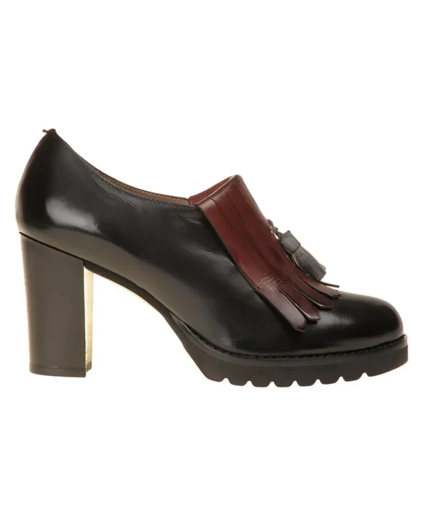 Mocassino Calpierre con tacco e frangia con nappine Donna