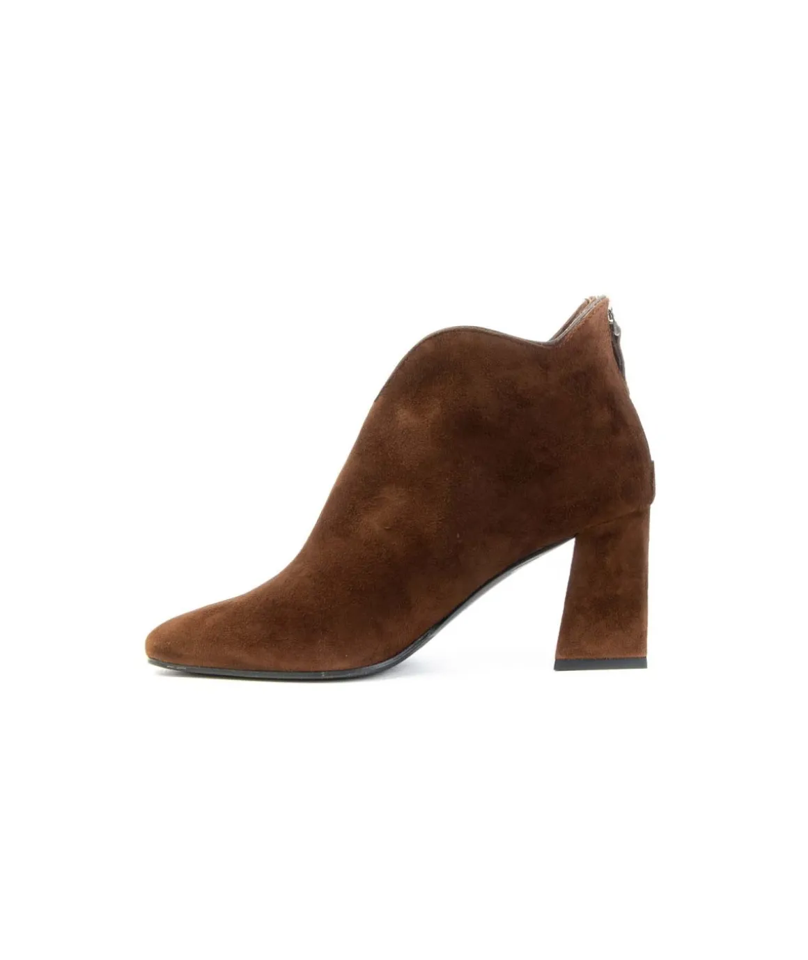 tronchetto_ankle_boot_don_3.webp Tronchetto ankle boot donna 1520s Franco Russo in camoscio