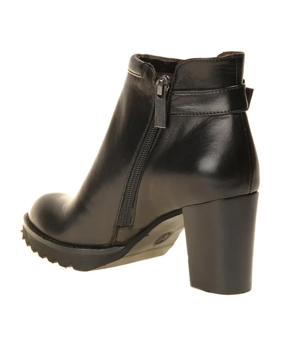 :Tronchetto in pelle nera con cinturino Calpierre Donna