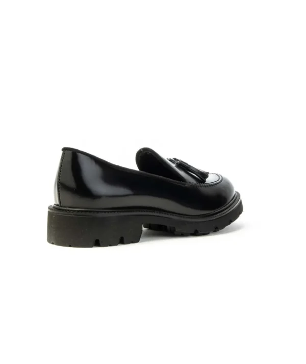 VSL Mocassino 7328 393 in vitello spazzolato con nappine Donna